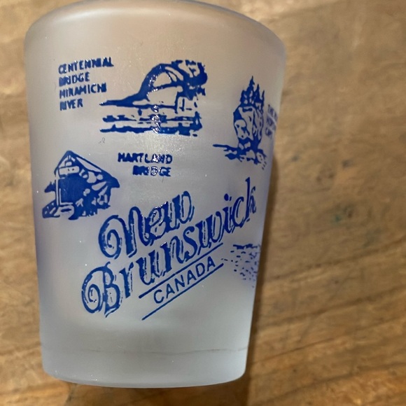 Collectible NWT New Brunswick Canada Shot Glass - Picture 2 of 6